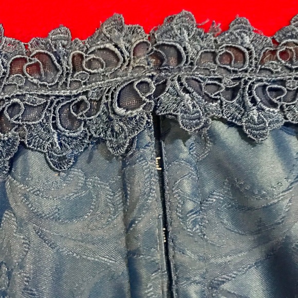 Fredrick’s of Hollywood corset - Picture 2 of 4